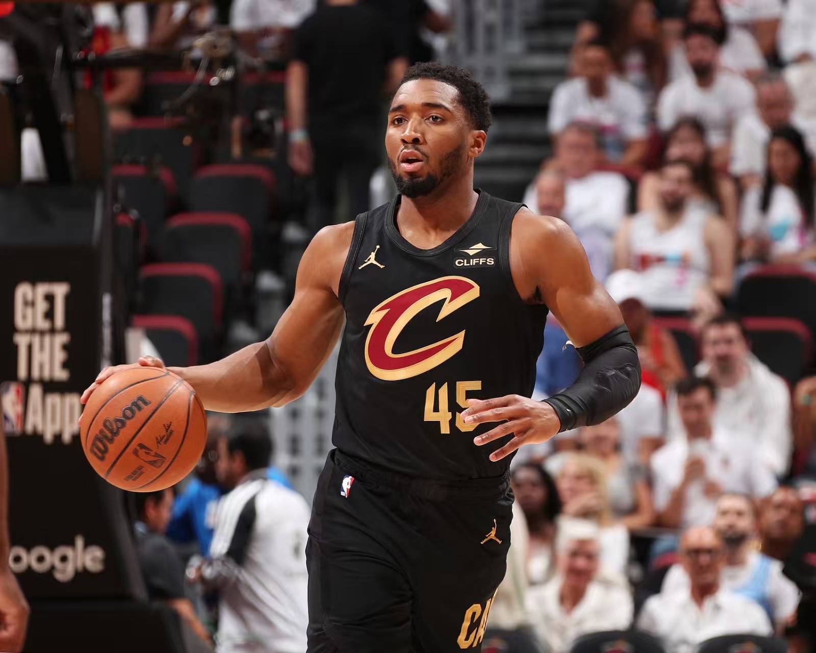 步行者逆转独行侠，米尔萨普爆发神勇