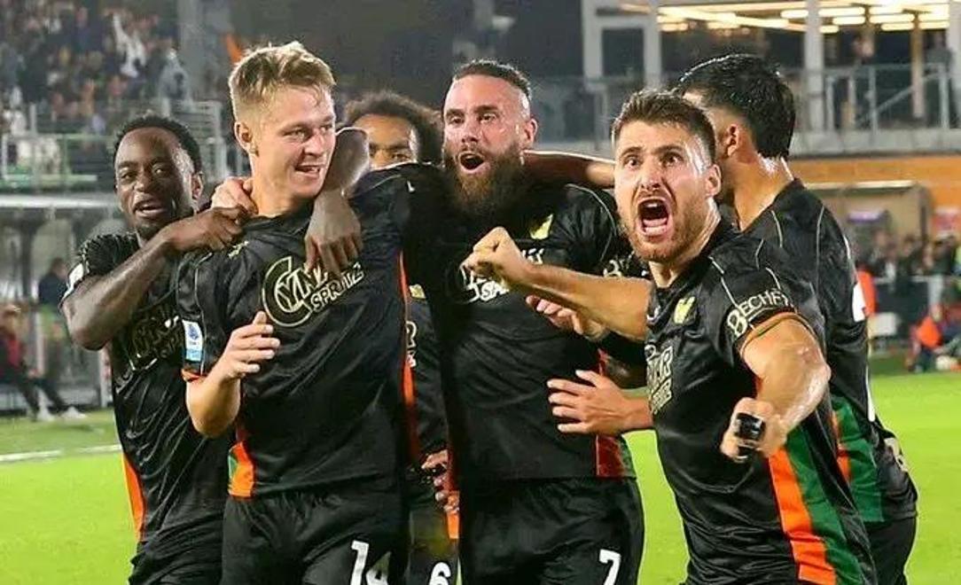 包含乌迪内斯客场逆转对手,继续保持不败战绩的词条 包含乌迪内斯客场逆转对手,继续保持不败战绩的词条