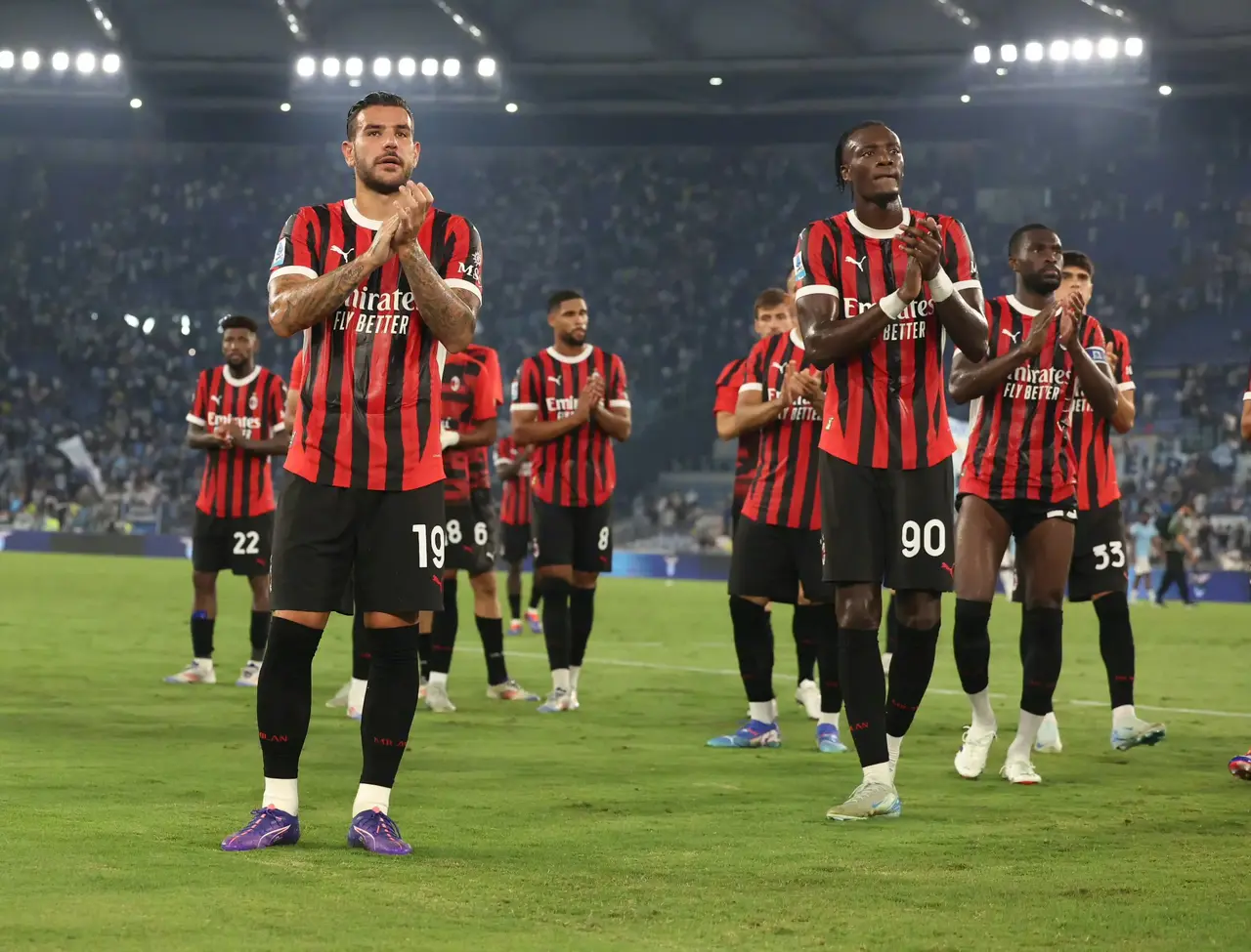 关于AC米兰客场大胜，展现强大实力的信息