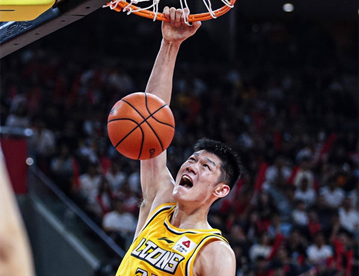 梦想成真！球队冲进积分榜前列的简单介绍