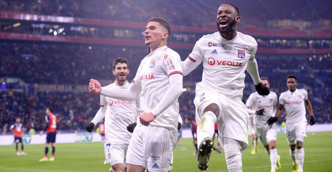 客场输球后,里昂足球队瞄准主场逆袭 客场输球后,里昂足球队瞄准主场逆袭