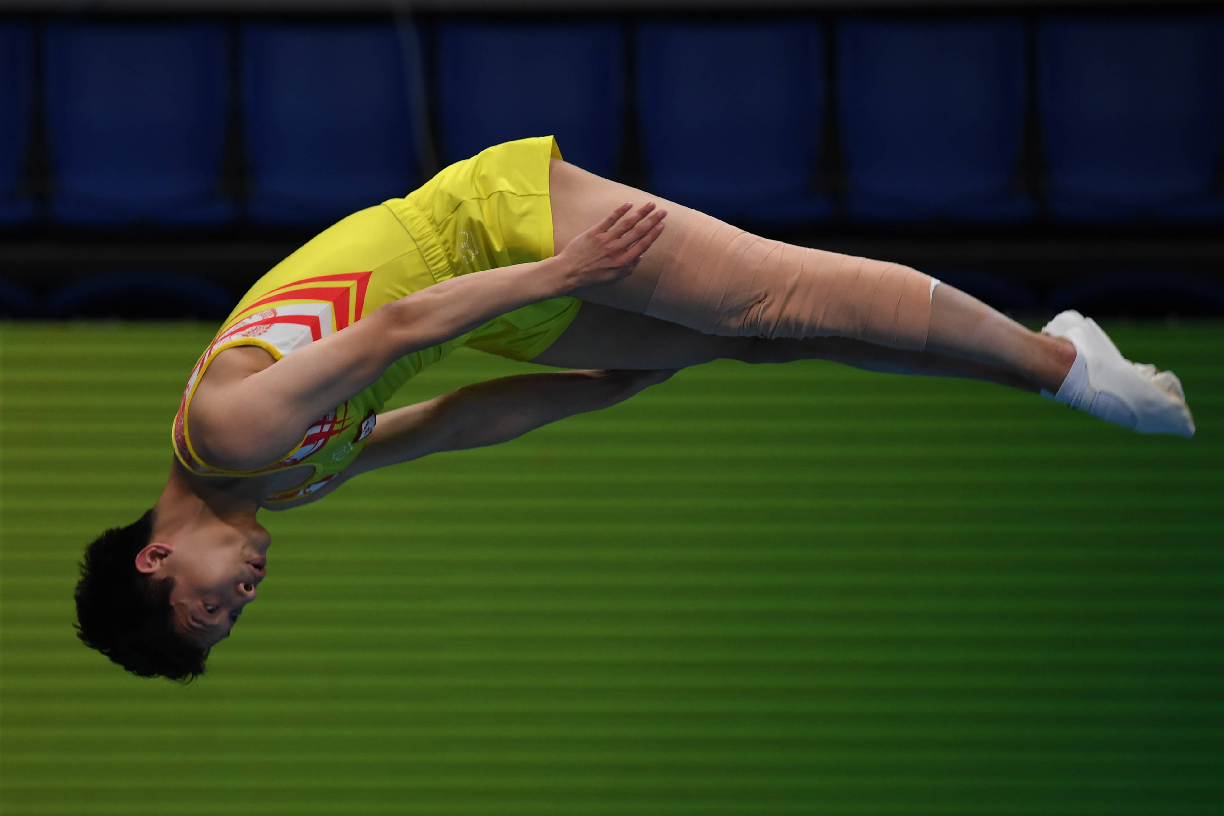 日本队大放光彩，男子蹦床团体比赛获得亚军的简单介绍