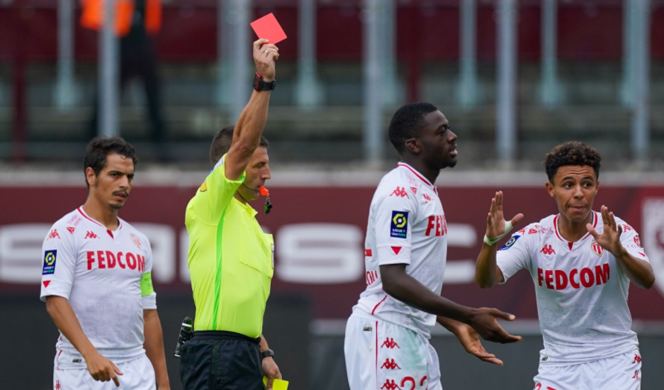 法甲豪门拜仁引援政策再升级