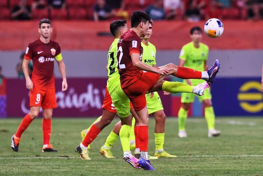 关于东南亚球队硬拼实力，取得亚冠强的信息