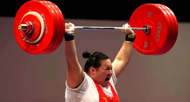 包含东京奥运会举重比赛，秘鲁选手创造历史的词条