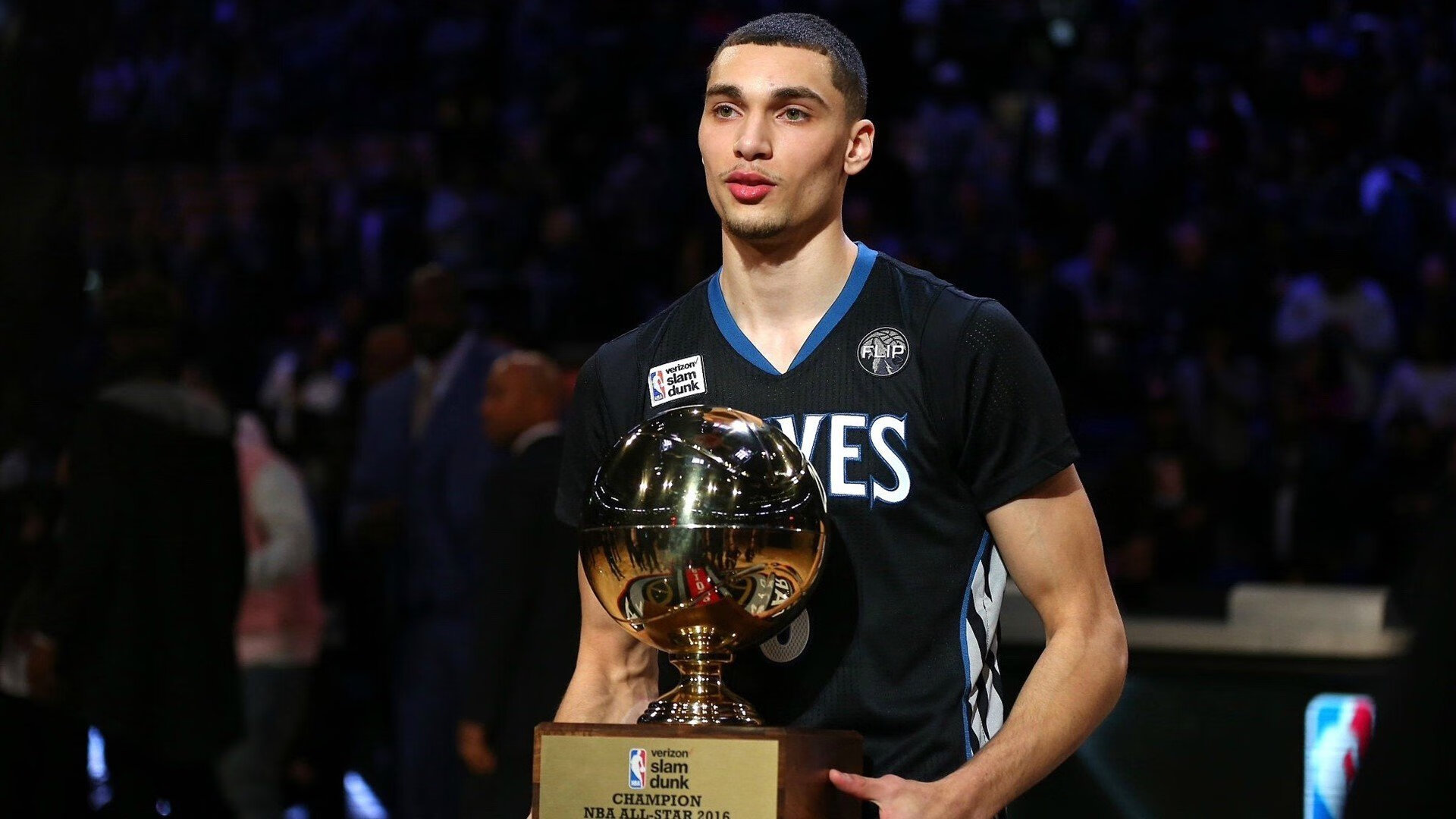 爵士对阵开拓者,克莱带动全队节奏,谱写团队篮球新篇章