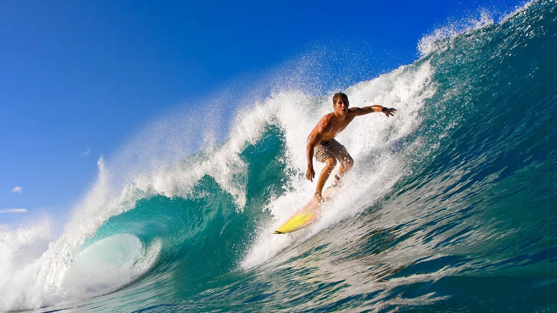 东契奇末节接管比赛，德甲争冠战之夜的双重盛宴