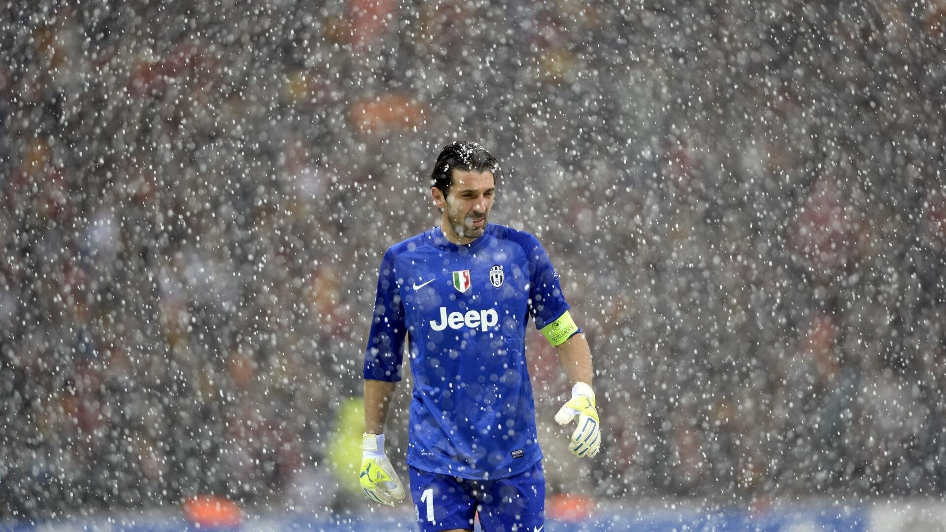 欧冠决赛之夜，字母哥在焦点战证明自己，当篮球巨星照亮绿茵场的启示